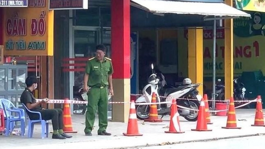 Nóng 24h: Lại thêm một vụ cướp tiệm vàng táo tợn tại Bình Dương